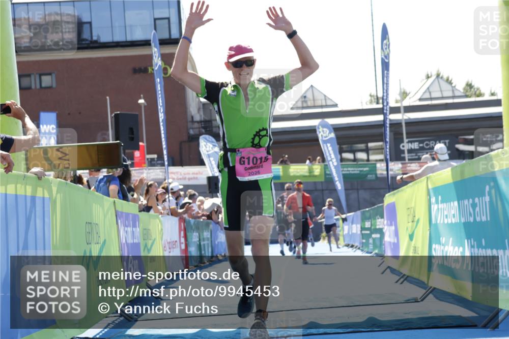 09.08.2026 - GEWOBA Citytriathlon Bremen Yannick Fuchs http://msf.ph/oto/9945453 09.08.2026 14:24:27 Ziel 807, 852, 1015, 1015, 1136 meine-sportfotos.de