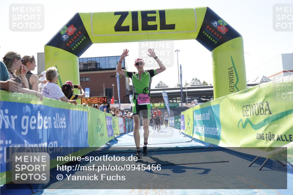 09.08.2026 - GEWOBA Citytriathlon Bremen Yannick Fuchs http://msf.ph/oto/9945456 09.08.2026 14:24:27 Ziel 807, 852, 1015, 1015, 1136 meine-sportfotos.de