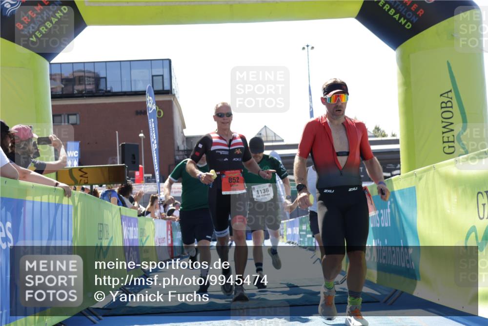 09.08.2026 - GEWOBA Citytriathlon Bremen Yannick Fuchs http://msf.ph/oto/9945474 09.08.2026 14:24:31 Ziel 807, 852, 857, 1015, 1015, 1136 meine-sportfotos.de