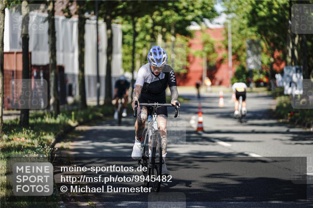 09.08.2026 - GEWOBA Citytriathlon Bremen Michael Burmester http://msf.ph/oto/9945482 09.08.2026 10:42:07 Radfahren 291, 301, 358, 376, 415, 524 meine-sportfotos.de
