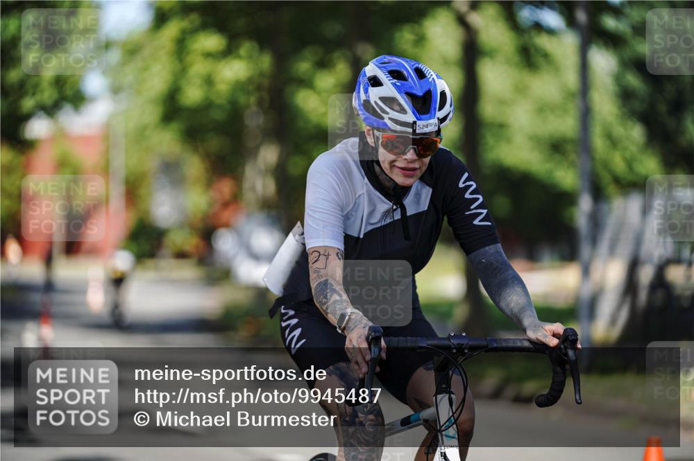 09.08.2026 - GEWOBA Citytriathlon Bremen Michael Burmester http://msf.ph/oto/9945487 09.08.2026 10:42:08 Radfahren 291, 301, 358, 376, 415, 524 meine-sportfotos.de