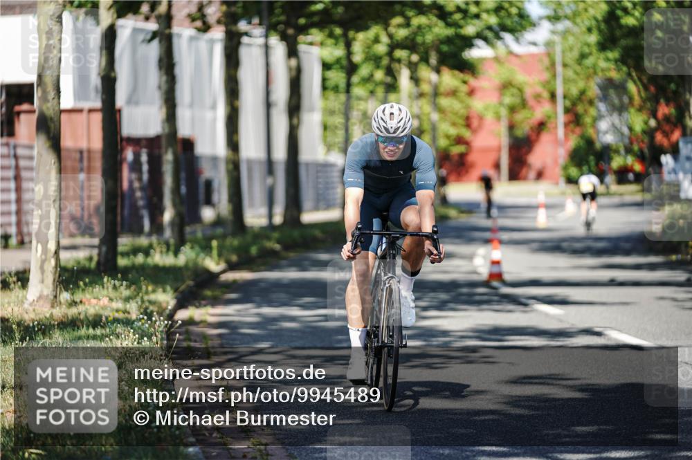 09.08.2026 - GEWOBA Citytriathlon Bremen Michael Burmester http://msf.ph/oto/9945489 09.08.2026 10:42:10 Radfahren 286, 291, 301, 358, 376, 415, 524 meine-sportfotos.de