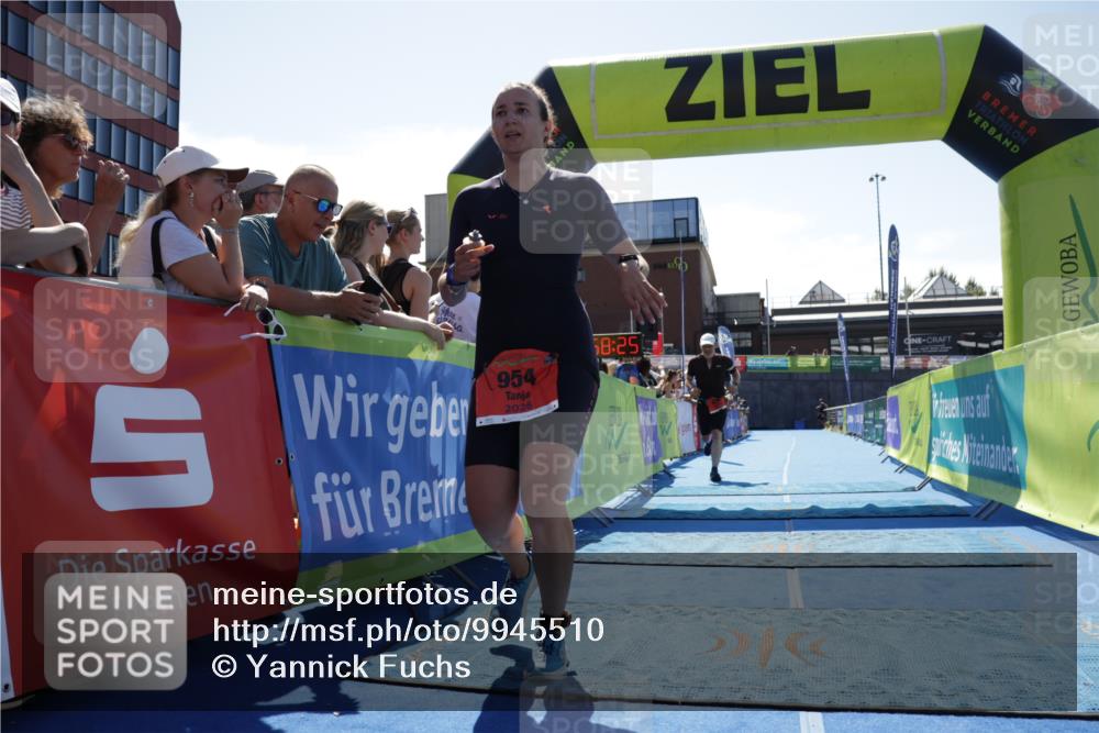 09.08.2026 - GEWOBA Citytriathlon Bremen Yannick Fuchs http://msf.ph/oto/9945510 09.08.2026 14:24:47 Ziel 824, 954 meine-sportfotos.de