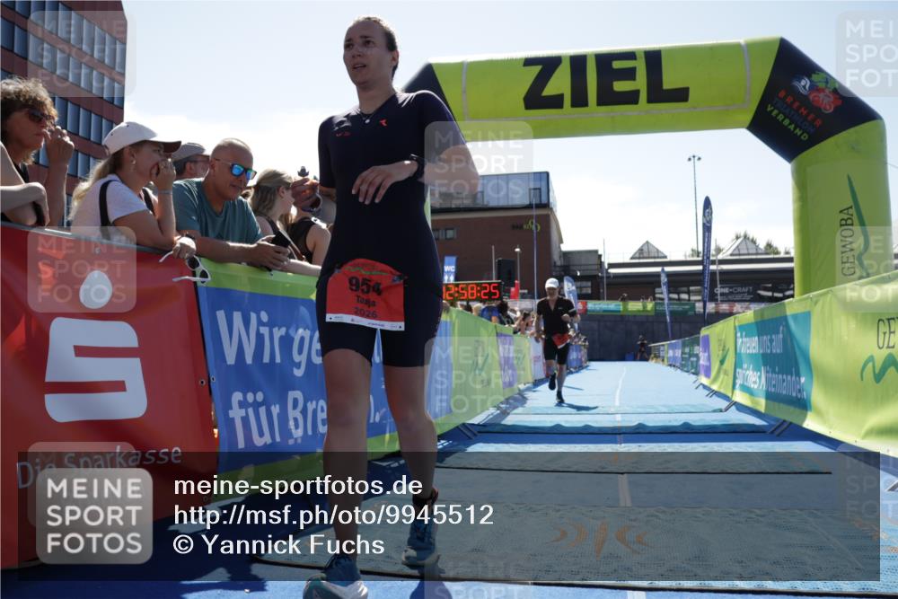09.08.2026 - GEWOBA Citytriathlon Bremen Yannick Fuchs http://msf.ph/oto/9945512 09.08.2026 14:24:48 Ziel 824, 954 meine-sportfotos.de