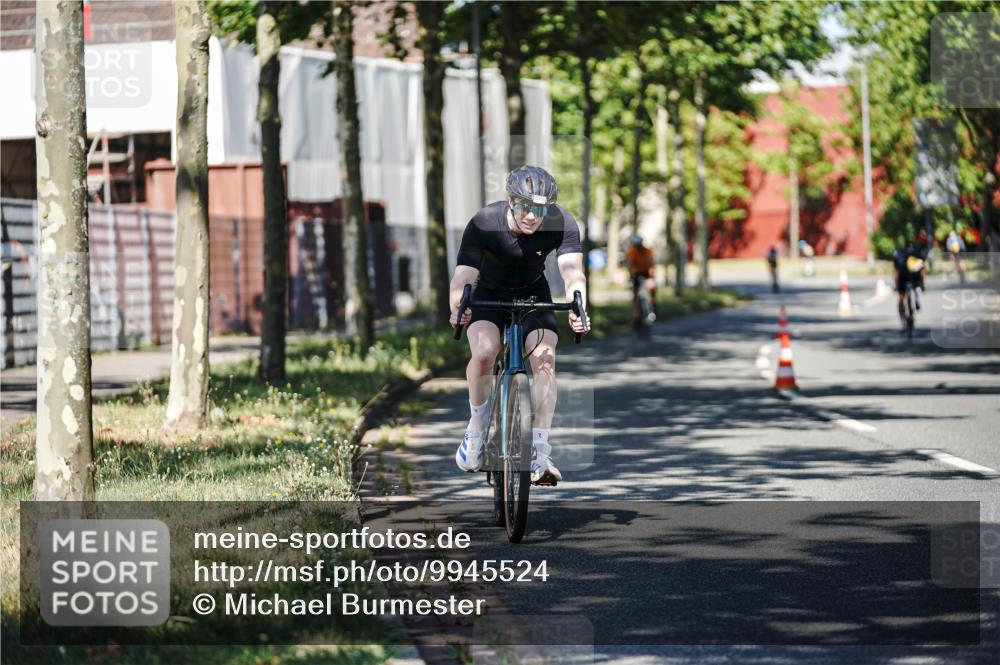 09.08.2026 - GEWOBA Citytriathlon Bremen Michael Burmester http://msf.ph/oto/9945524 09.08.2026 10:42:35 Radfahren 199, 297, 322, 422 meine-sportfotos.de