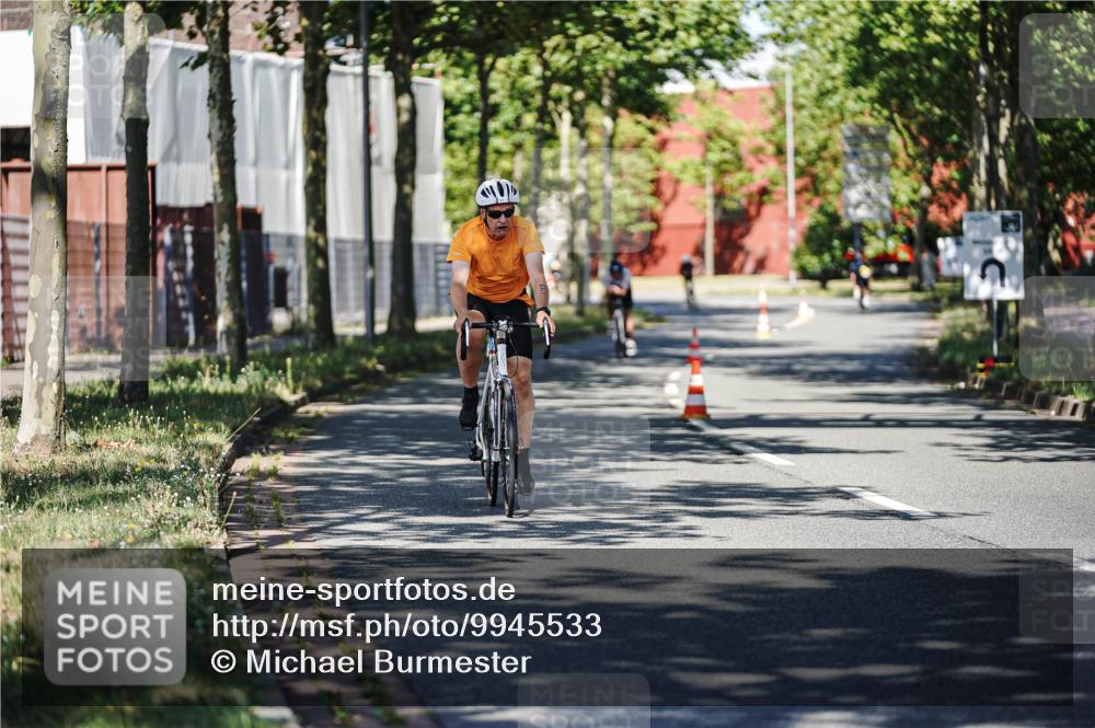 09.08.2026 - GEWOBA Citytriathlon Bremen Michael Burmester http://msf.ph/oto/9945533 09.08.2026 10:42:39 Radfahren 199, 297, 322, 422 meine-sportfotos.de