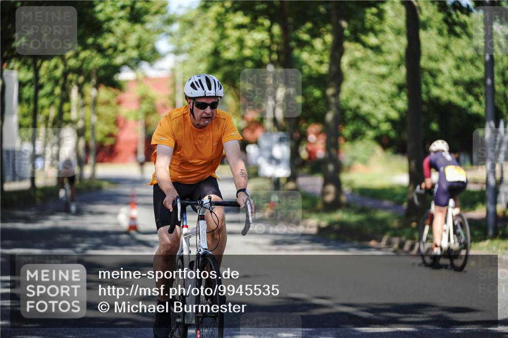 09.08.2026 - GEWOBA Citytriathlon Bremen Michael Burmester http://msf.ph/oto/9945535 09.08.2026 10:42:41 Radfahren 199, 297, 322, 529 meine-sportfotos.de