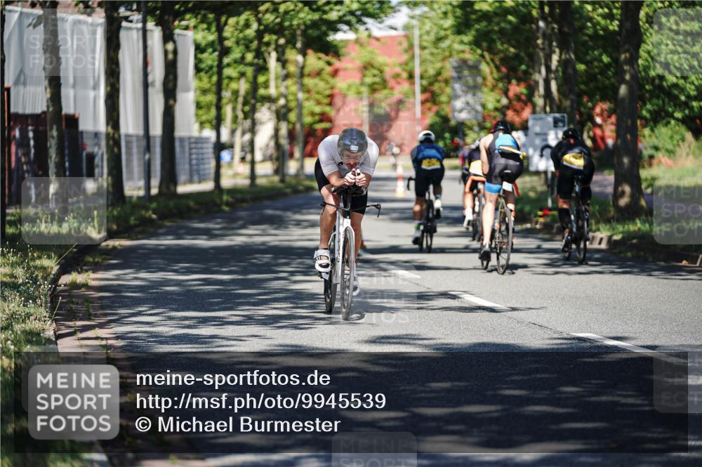 09.08.2026 - GEWOBA Citytriathlon Bremen Michael Burmester http://msf.ph/oto/9945539 09.08.2026 10:42:43 Radfahren 199, 297, 529 meine-sportfotos.de