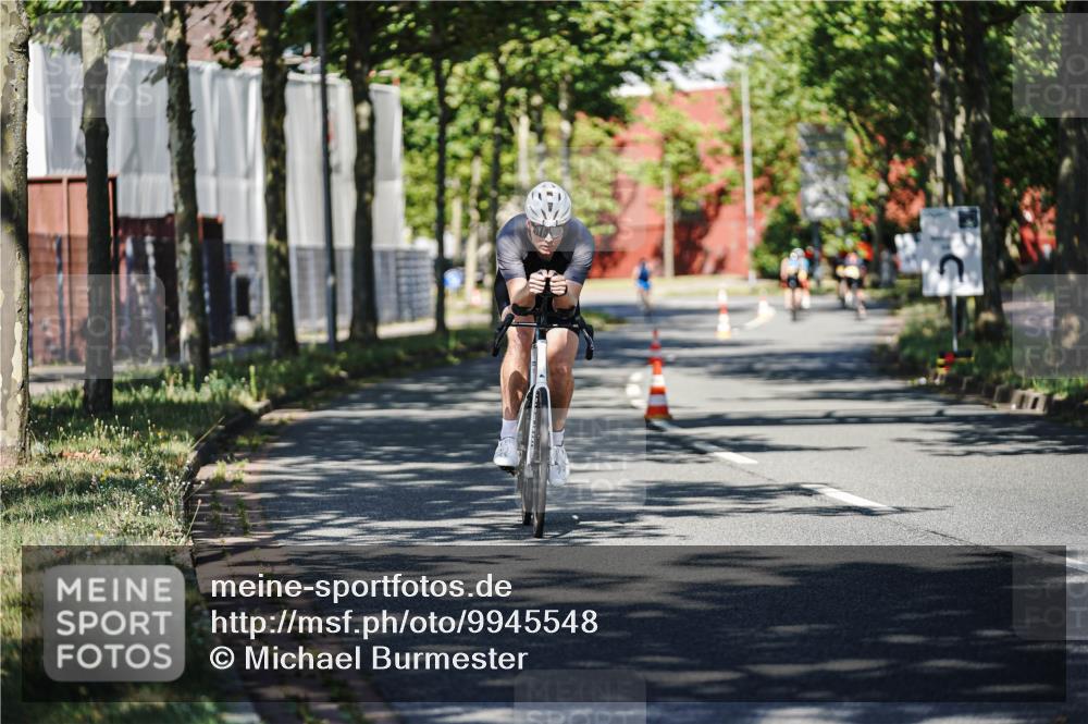 09.08.2026 - GEWOBA Citytriathlon Bremen Michael Burmester http://msf.ph/oto/9945548 09.08.2026 10:42:50 Radfahren 318, 323, 529 meine-sportfotos.de