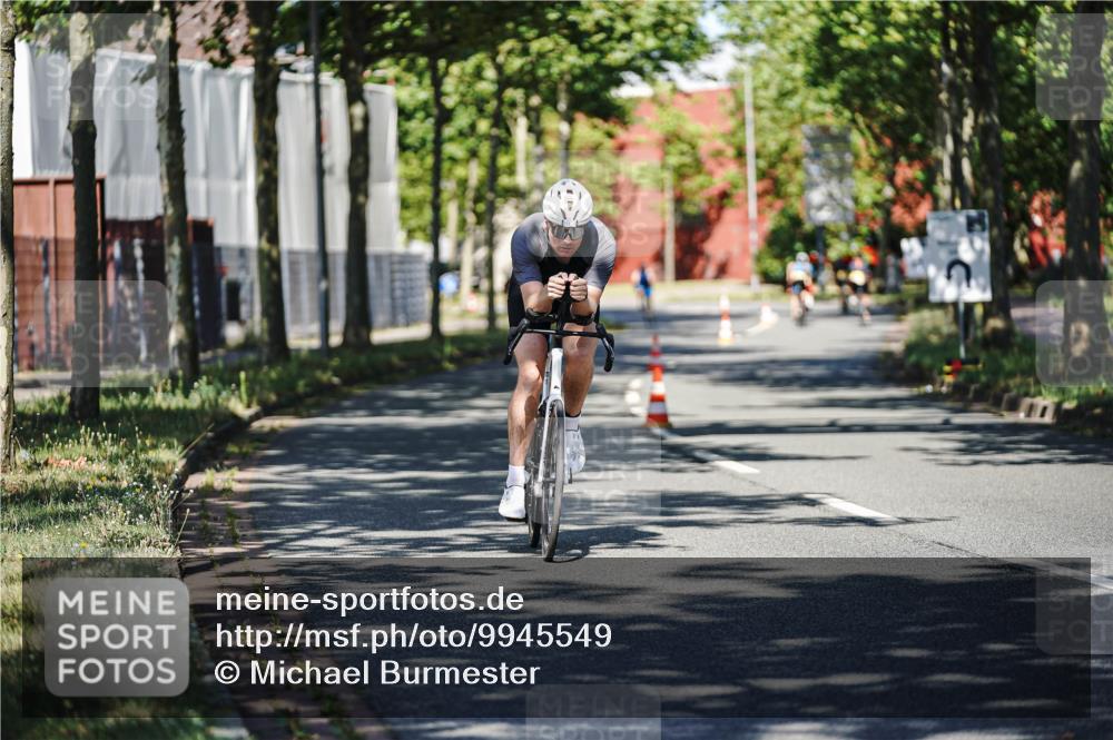 09.08.2026 - GEWOBA Citytriathlon Bremen Michael Burmester http://msf.ph/oto/9945549 09.08.2026 10:42:50 Radfahren 318, 323, 529 meine-sportfotos.de
