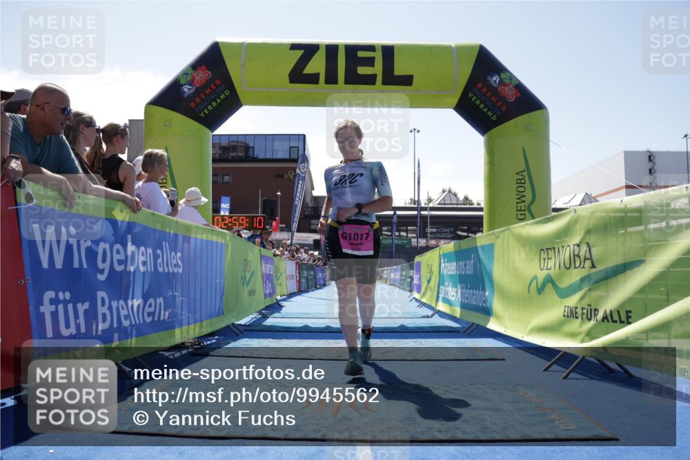 09.08.2026 - GEWOBA Citytriathlon Bremen Yannick Fuchs http://msf.ph/oto/9945562 09.08.2026 14:25:33 Ziel 1017, 1017 meine-sportfotos.de