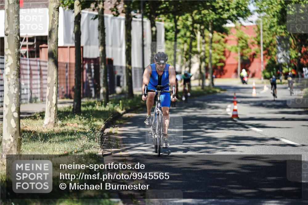 09.08.2026 - GEWOBA Citytriathlon Bremen Michael Burmester http://msf.ph/oto/9945565 09.08.2026 10:43:00 Radfahren 318, 323, 389, 393, 529 meine-sportfotos.de