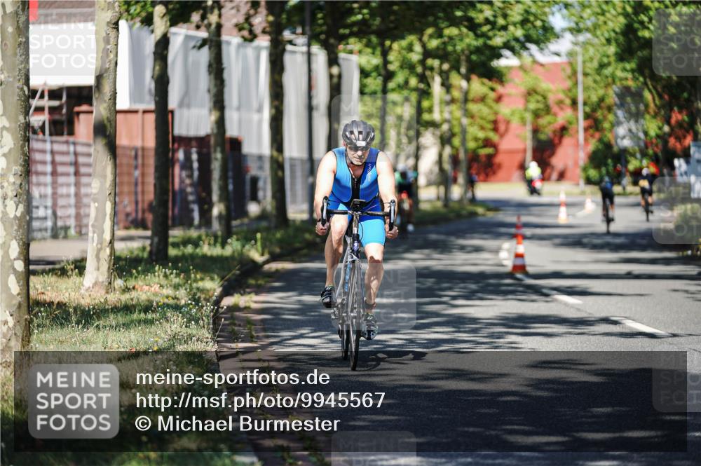 09.08.2026 - GEWOBA Citytriathlon Bremen Michael Burmester http://msf.ph/oto/9945567 09.08.2026 10:43:00 Radfahren 318, 323, 389, 393, 529 meine-sportfotos.de