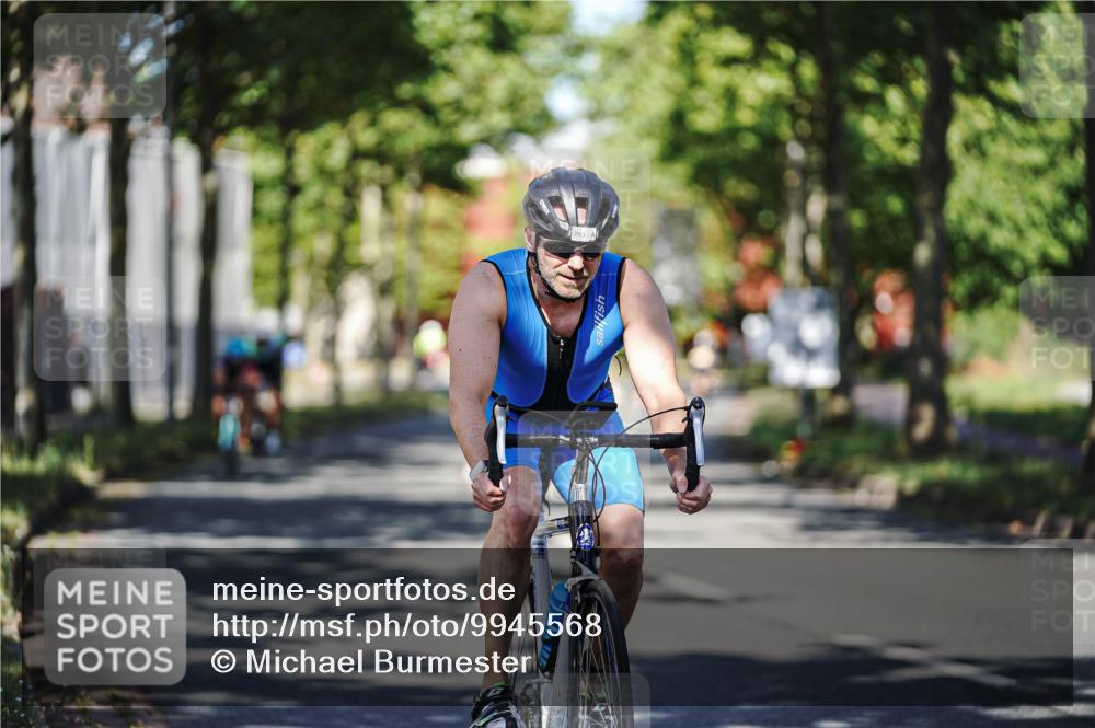 09.08.2026 - GEWOBA Citytriathlon Bremen Michael Burmester http://msf.ph/oto/9945568 09.08.2026 10:43:01 Radfahren 318, 323, 389, 393 meine-sportfotos.de