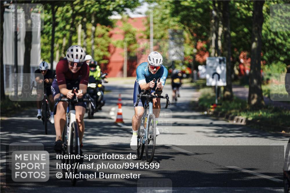 09.08.2026 - GEWOBA Citytriathlon Bremen Michael Burmester http://msf.ph/oto/9945599 09.08.2026 10:43:22 Radfahren 290, 315, 319, 321, 427, 463 meine-sportfotos.de