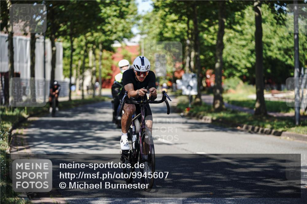 09.08.2026 - GEWOBA Citytriathlon Bremen Michael Burmester http://msf.ph/oto/9945607 09.08.2026 10:43:24 Radfahren 290, 315, 319, 321, 463 meine-sportfotos.de