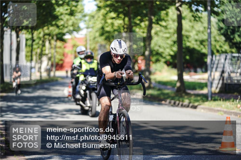 09.08.2026 - GEWOBA Citytriathlon Bremen Michael Burmester http://msf.ph/oto/9945611 09.08.2026 10:43:24 Radfahren 290, 315, 319, 321, 463 meine-sportfotos.de