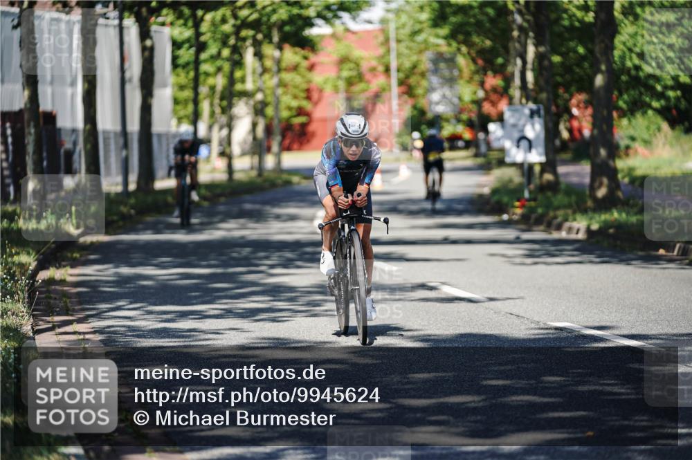 09.08.2026 - GEWOBA Citytriathlon Bremen Michael Burmester http://msf.ph/oto/9945624 09.08.2026 10:43:33 Radfahren 290, 293, 315, 319, 375, 463, 517 meine-sportfotos.de