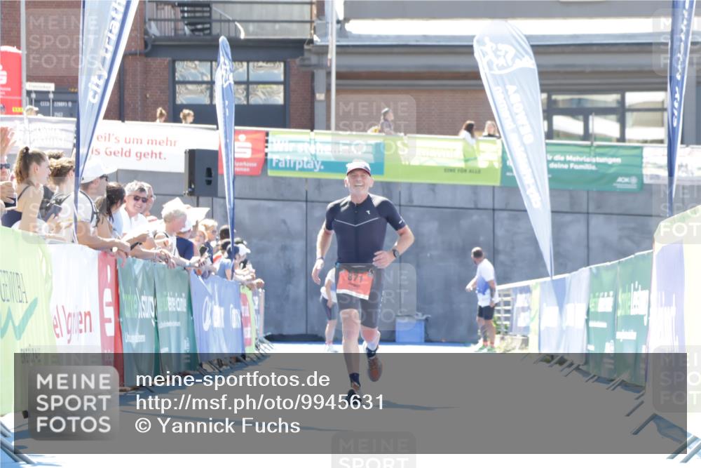 09.08.2026 - GEWOBA Citytriathlon Bremen Yannick Fuchs http://msf.ph/oto/9945631 09.08.2026 14:26:41 Ziel 871 meine-sportfotos.de