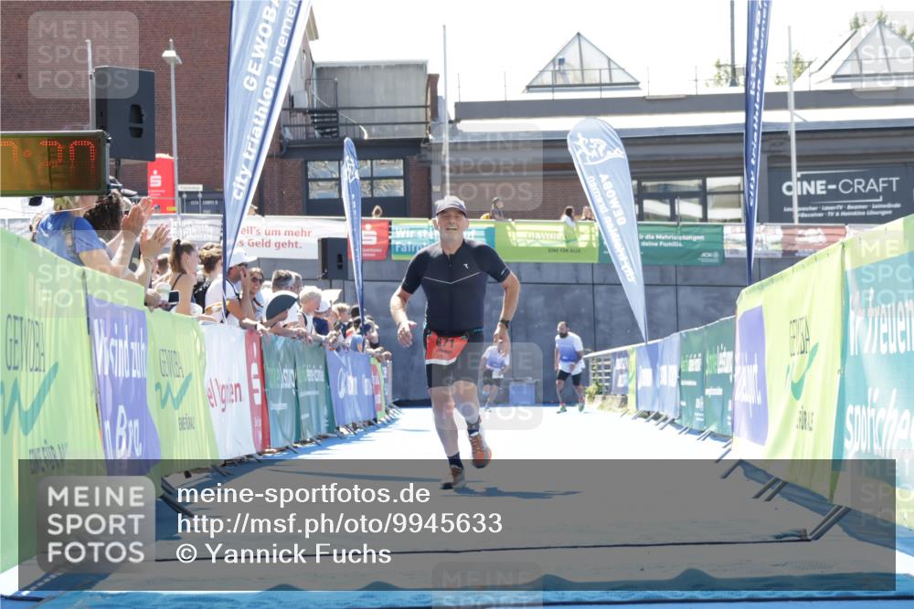 09.08.2026 - GEWOBA Citytriathlon Bremen Yannick Fuchs http://msf.ph/oto/9945633 09.08.2026 14:26:43 Ziel 871 meine-sportfotos.de