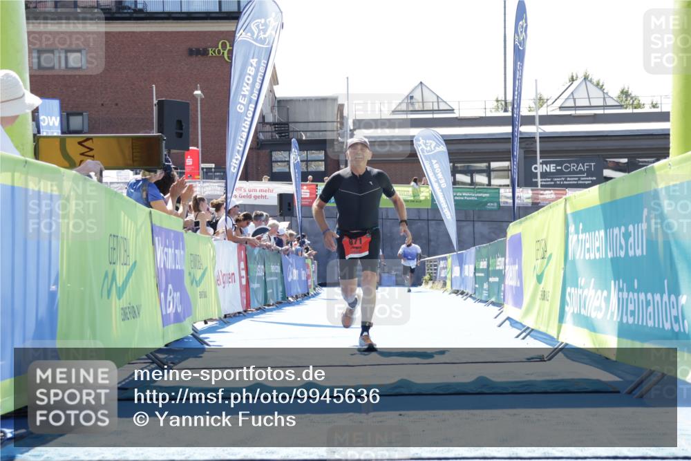 09.08.2026 - GEWOBA Citytriathlon Bremen Yannick Fuchs http://msf.ph/oto/9945636 09.08.2026 14:26:44 Ziel 871 meine-sportfotos.de