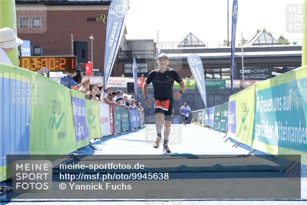 09.08.2026 - GEWOBA Citytriathlon Bremen Yannick Fuchs http://msf.ph/oto/9945638 09.08.2026 14:26:44 Ziel 871 meine-sportfotos.de