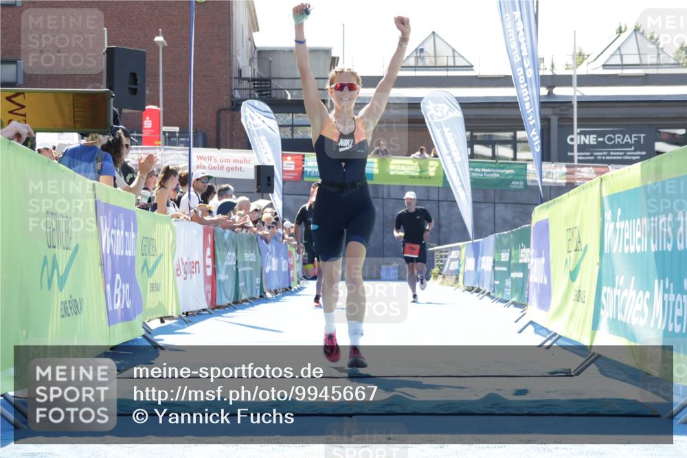 09.08.2026 - GEWOBA Citytriathlon Bremen Yannick Fuchs http://msf.ph/oto/9945667 09.08.2026 14:27:24 Ziel 798, 864, 956 meine-sportfotos.de