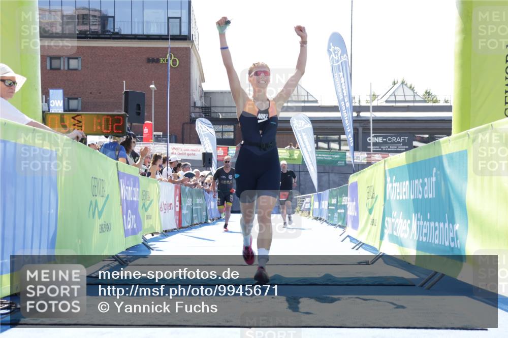 09.08.2026 - GEWOBA Citytriathlon Bremen Yannick Fuchs http://msf.ph/oto/9945671 09.08.2026 14:27:25 Ziel 798, 864, 956 meine-sportfotos.de