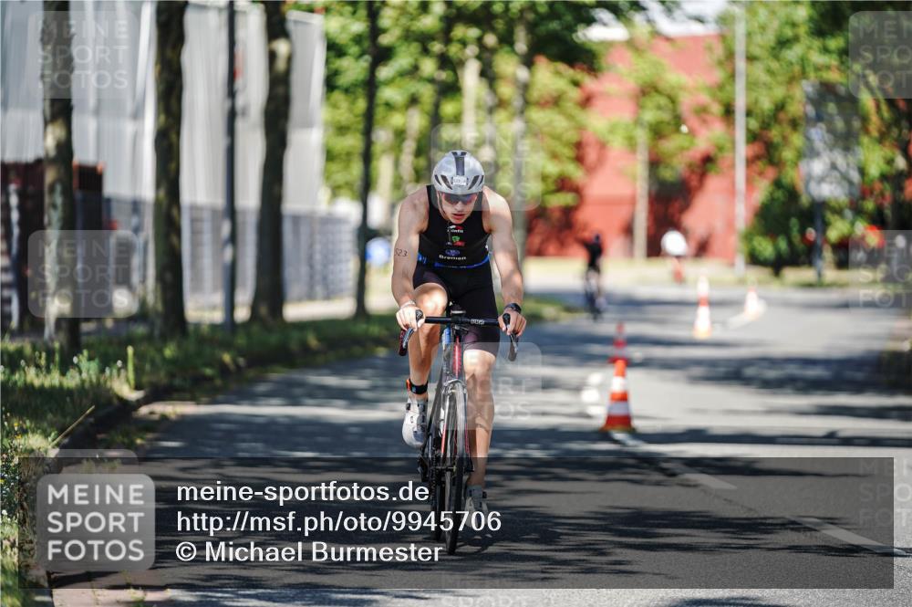 09.08.2026 - GEWOBA Citytriathlon Bremen Michael Burmester http://msf.ph/oto/9945706 09.08.2026 10:44:38 Radfahren 345, 523 meine-sportfotos.de