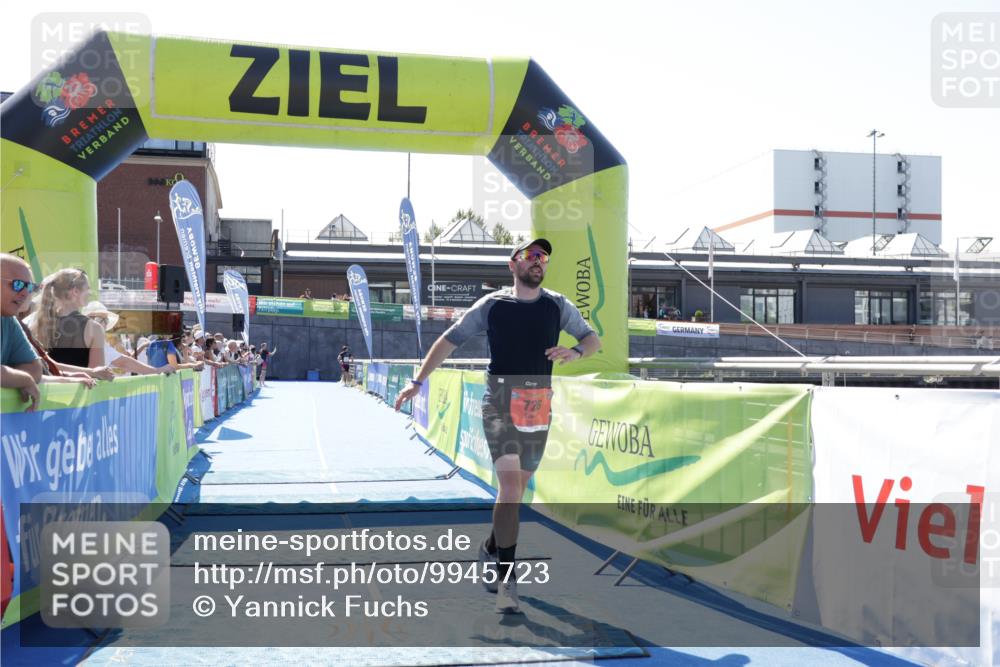 09.08.2026 - GEWOBA Citytriathlon Bremen Yannick Fuchs http://msf.ph/oto/9945723 09.08.2026 14:28:02 Ziel 726 meine-sportfotos.de