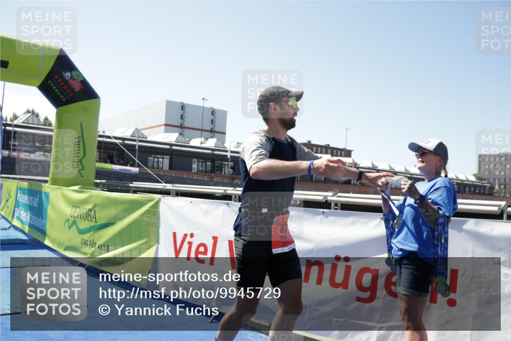 09.08.2026 - GEWOBA Citytriathlon Bremen Yannick Fuchs http://msf.ph/oto/9945729 09.08.2026 14:28:03 Ziel 726 meine-sportfotos.de