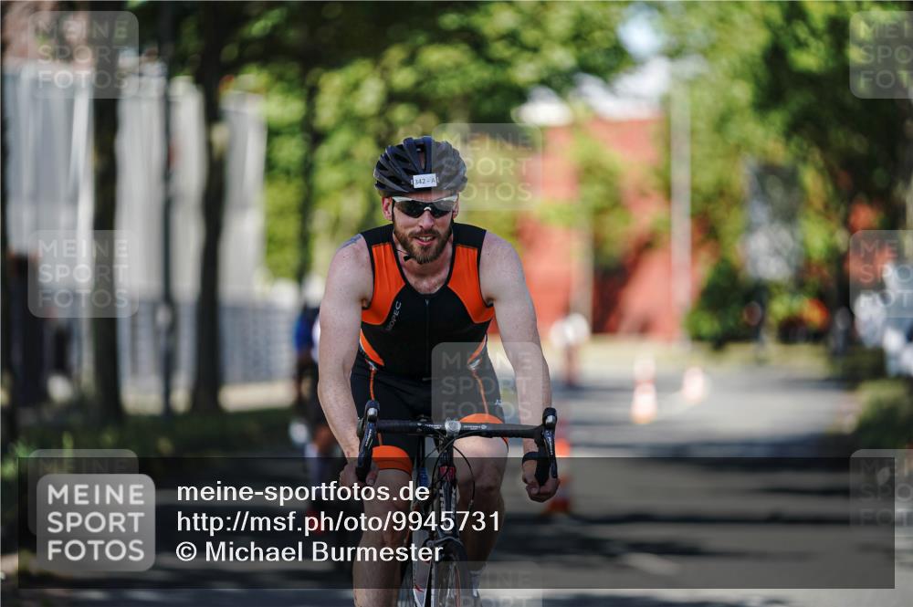 09.08.2026 - GEWOBA Citytriathlon Bremen Michael Burmester http://msf.ph/oto/9945731 09.08.2026 10:44:55 Radfahren 221, 231, 342, 391, 398, 519 meine-sportfotos.de