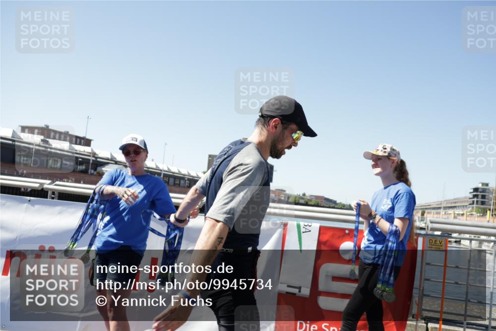 09.08.2026 - GEWOBA Citytriathlon Bremen Yannick Fuchs http://msf.ph/oto/9945734 09.08.2026 14:28:04 Ziel 726 meine-sportfotos.de