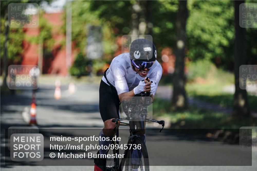 09.08.2026 - GEWOBA Citytriathlon Bremen Michael Burmester http://msf.ph/oto/9945736 09.08.2026 10:44:56 Radfahren 221, 231, 342, 391, 398, 519 meine-sportfotos.de