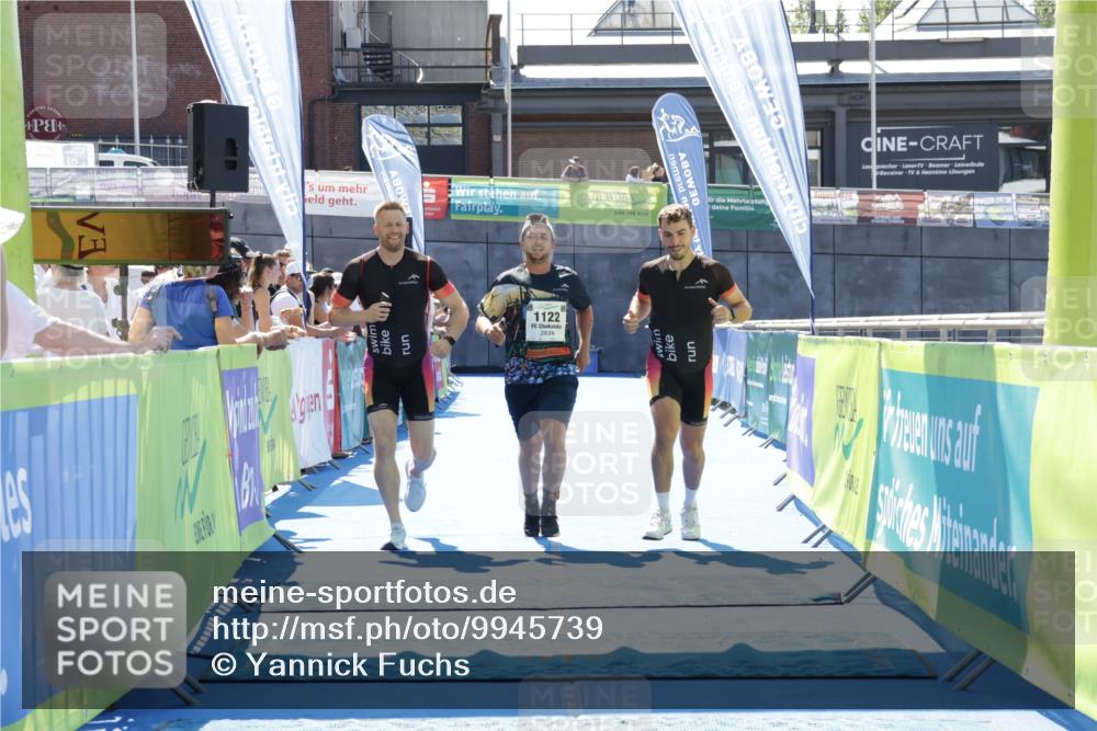 09.08.2026 - GEWOBA Citytriathlon Bremen Yannick Fuchs http://msf.ph/oto/9945739 09.08.2026 14:28:20 Ziel 1122 meine-sportfotos.de