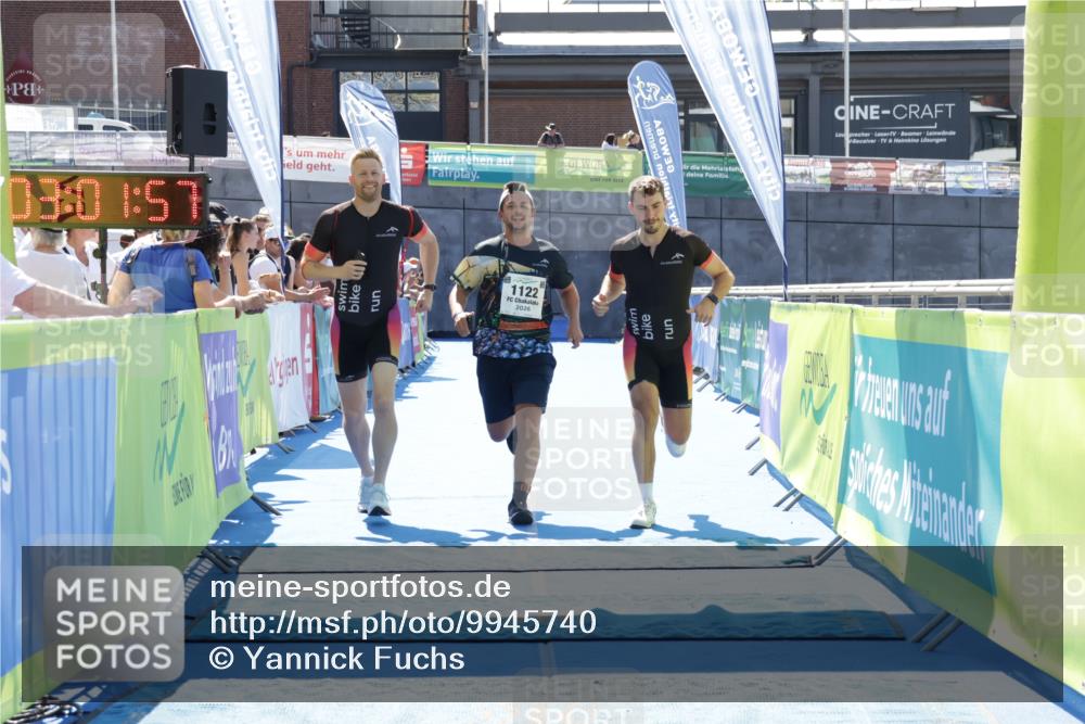 09.08.2026 - GEWOBA Citytriathlon Bremen Yannick Fuchs http://msf.ph/oto/9945740 09.08.2026 14:28:20 Ziel 1122 meine-sportfotos.de