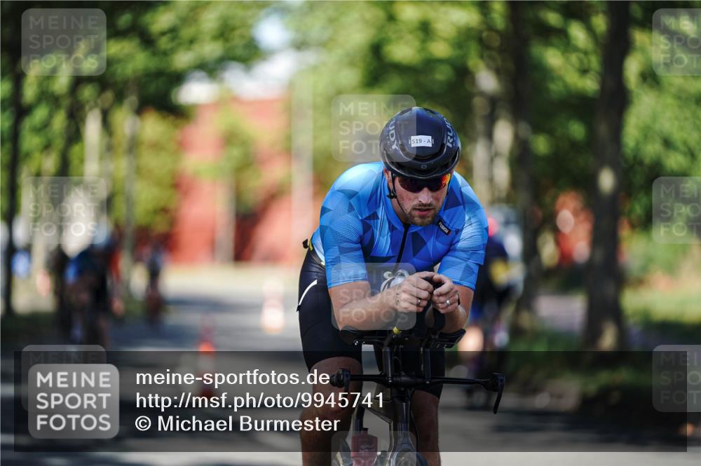 09.08.2026 - GEWOBA Citytriathlon Bremen Michael Burmester http://msf.ph/oto/9945741 09.08.2026 10:44:58 Radfahren 59, 221, 231, 342, 391, 395, 398, 519 meine-sportfotos.de