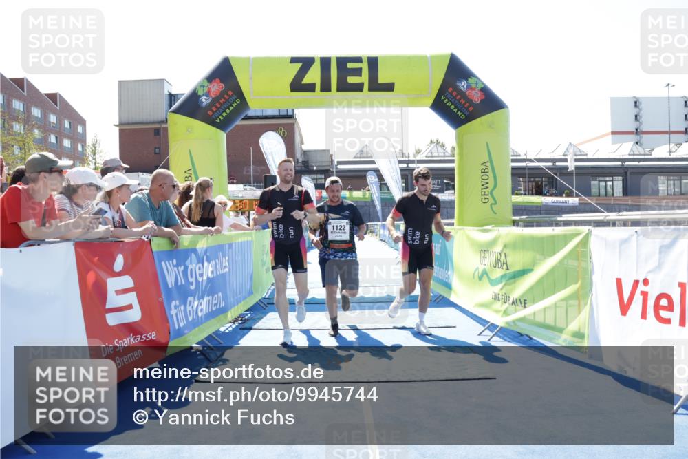 09.08.2026 - GEWOBA Citytriathlon Bremen Yannick Fuchs http://msf.ph/oto/9945744 09.08.2026 14:28:22 Ziel 1122 meine-sportfotos.de