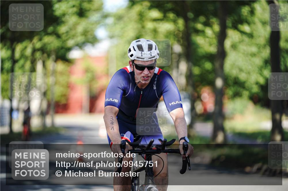 09.08.2026 - GEWOBA Citytriathlon Bremen Michael Burmester http://msf.ph/oto/9945751 09.08.2026 10:45:00 Radfahren 59, 221, 231, 338, 342, 391, 395, 519 meine-sportfotos.de