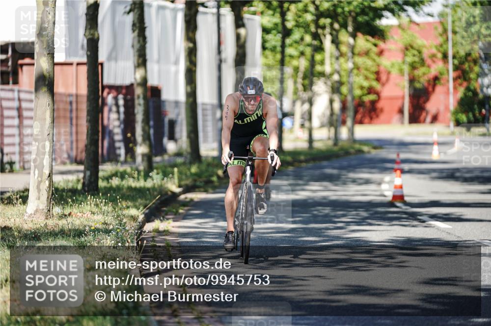 09.08.2026 - GEWOBA Citytriathlon Bremen Michael Burmester http://msf.ph/oto/9945753 09.08.2026 10:45:03 Radfahren 59, 221, 231, 338, 342, 391, 395, 519 meine-sportfotos.de