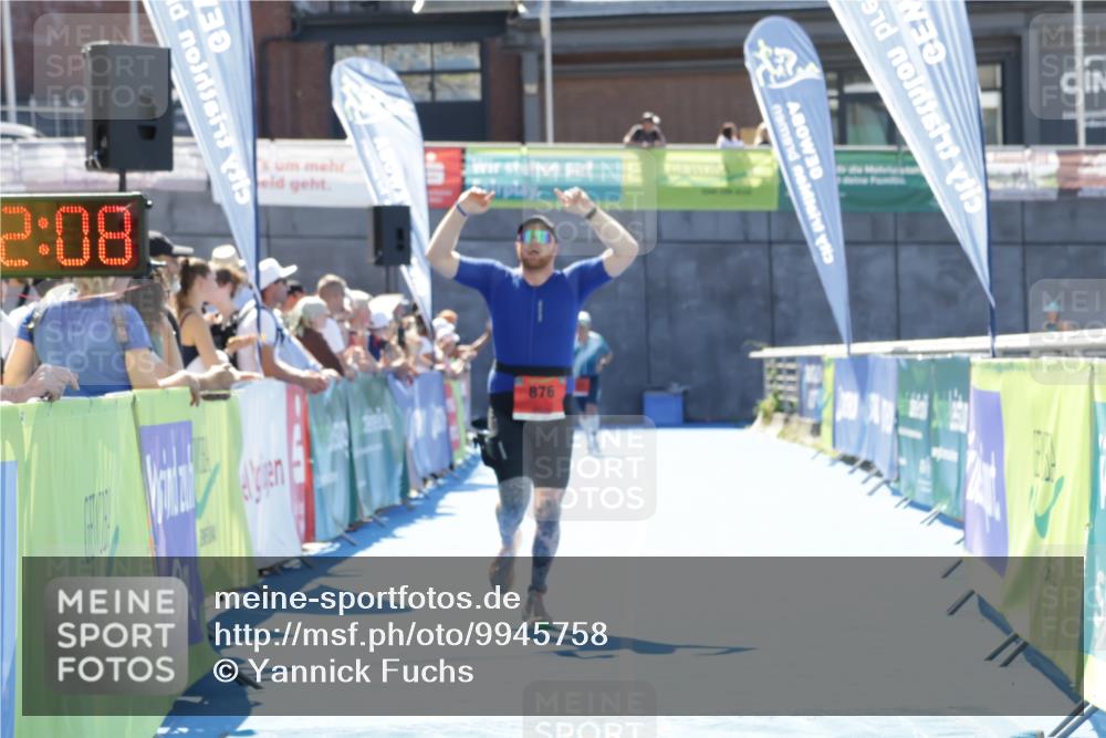 09.08.2026 - GEWOBA Citytriathlon Bremen Yannick Fuchs http://msf.ph/oto/9945758 09.08.2026 14:28:31 Ziel 876 meine-sportfotos.de