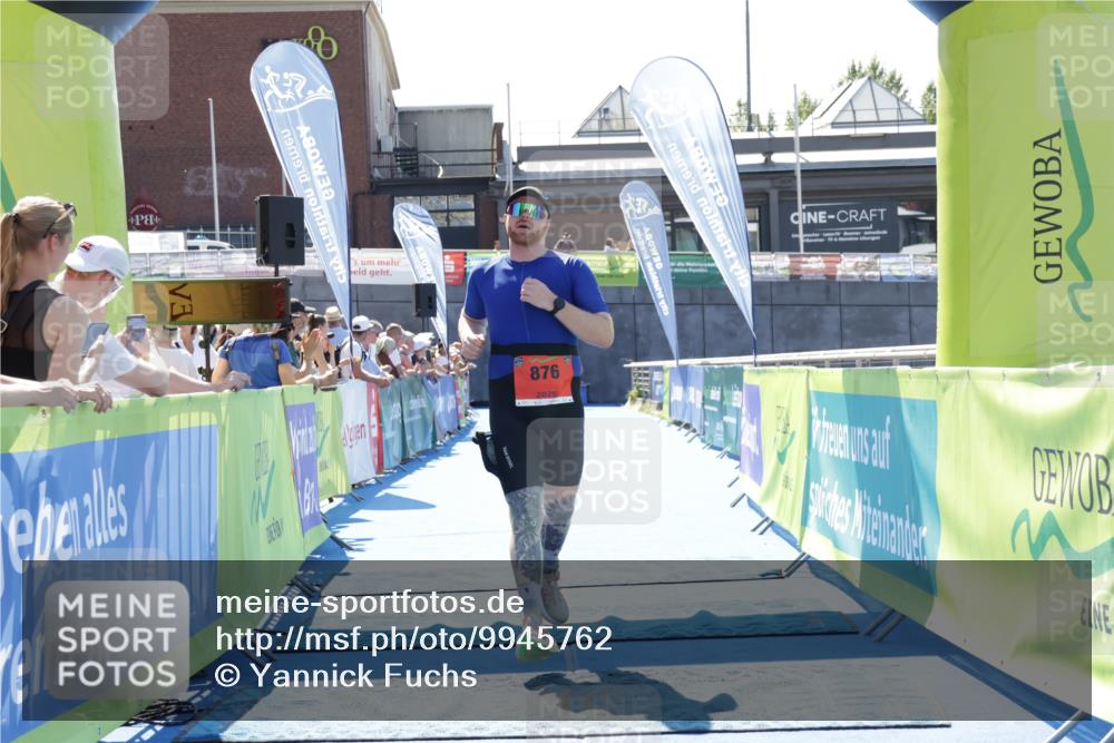 09.08.2026 - GEWOBA Citytriathlon Bremen Yannick Fuchs http://msf.ph/oto/9945762 09.08.2026 14:28:33 Ziel 876 meine-sportfotos.de