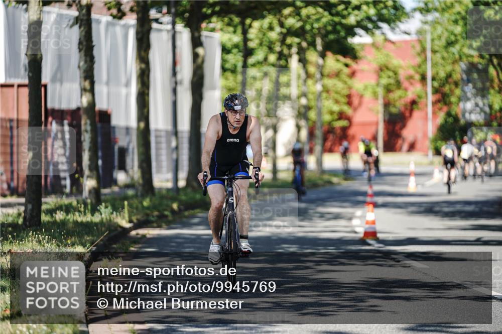 09.08.2026 - GEWOBA Citytriathlon Bremen Michael Burmester http://msf.ph/oto/9945769 09.08.2026 10:45:45 Radfahren 355, 400, 465, 528 meine-sportfotos.de