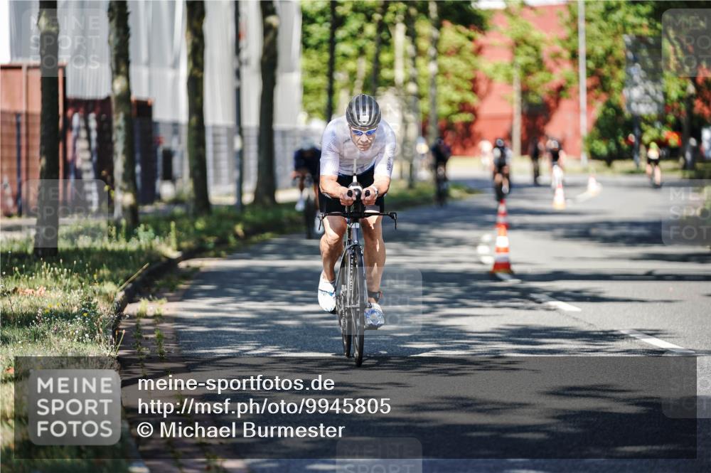 09.08.2026 - GEWOBA Citytriathlon Bremen Michael Burmester http://msf.ph/oto/9945805 09.08.2026 10:46:11 Radfahren 325, 339, 366, 379, 407, 408 meine-sportfotos.de
