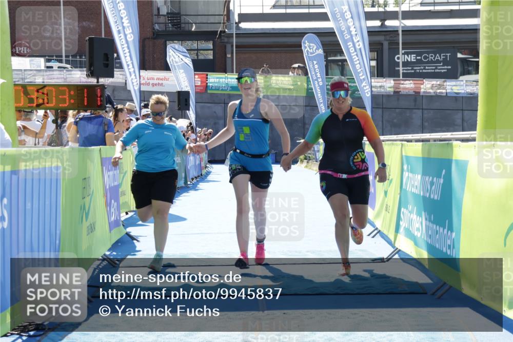 09.08.2026 - GEWOBA Citytriathlon Bremen Yannick Fuchs http://msf.ph/oto/9945837 09.08.2026 14:29:34 Ziel 1104 meine-sportfotos.de