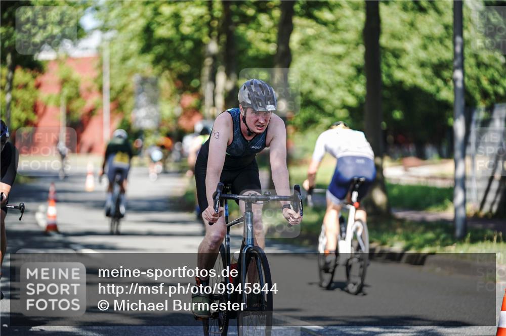 09.08.2026 - GEWOBA Citytriathlon Bremen Michael Burmester http://msf.ph/oto/9945844 09.08.2026 10:46:22 Radfahren 325, 328, 332, 343, 364, 366, 369, 379, 408, 502 meine-sportfotos.de
