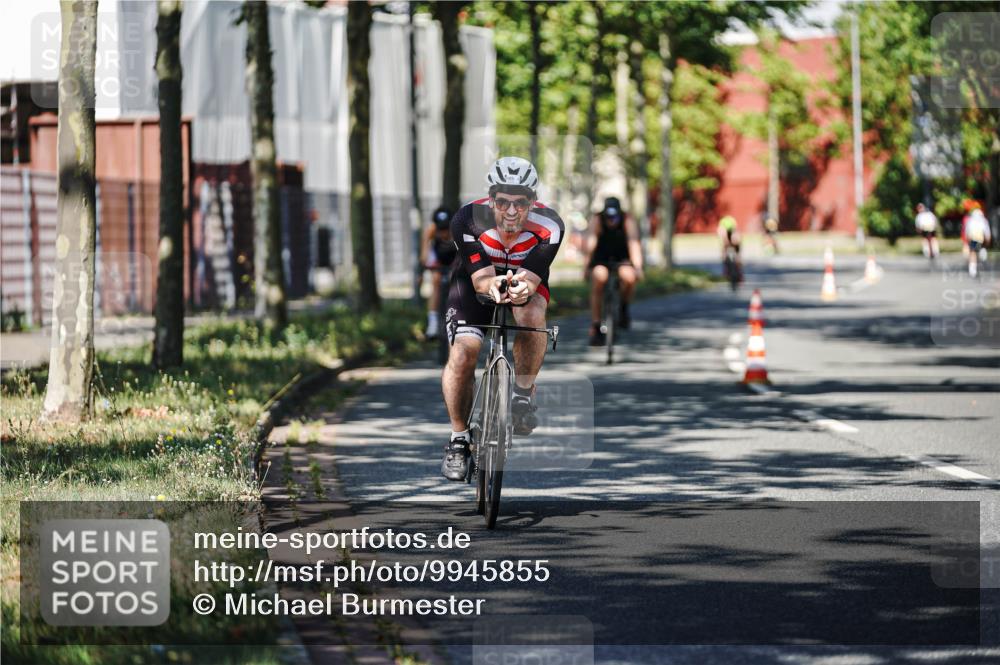 09.08.2026 - GEWOBA Citytriathlon Bremen Michael Burmester http://msf.ph/oto/9945855 09.08.2026 10:46:37 Radfahren 340, 369, 403, 411, 447 meine-sportfotos.de