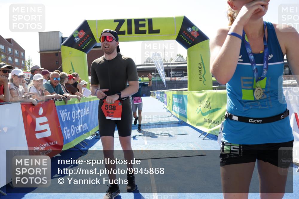 09.08.2026 - GEWOBA Citytriathlon Bremen Yannick Fuchs http://msf.ph/oto/9945868 09.08.2026 14:29:48 Ziel 598, 1010, 1010 meine-sportfotos.de