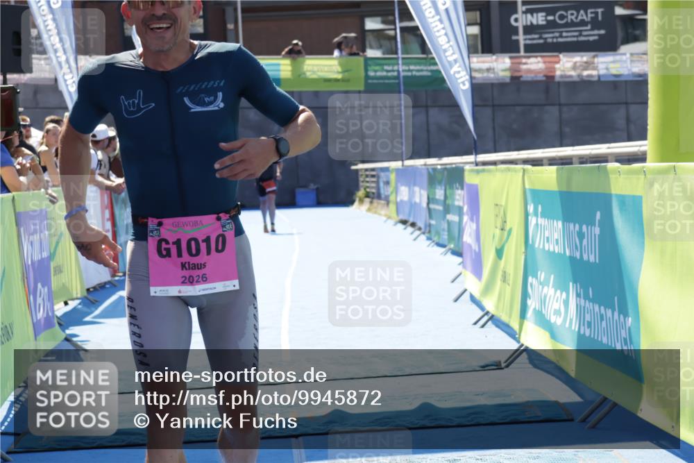 09.08.2026 - GEWOBA Citytriathlon Bremen Yannick Fuchs http://msf.ph/oto/9945872 09.08.2026 14:29:49 Ziel 598, 1010, 1010 meine-sportfotos.de