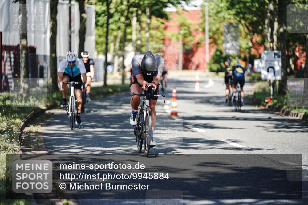 09.08.2026 - GEWOBA Citytriathlon Bremen Michael Burmester http://msf.ph/oto/9945884 09.08.2026 10:46:53 Radfahren 131, 329, 340, 368, 403, 406, 447 meine-sportfotos.de